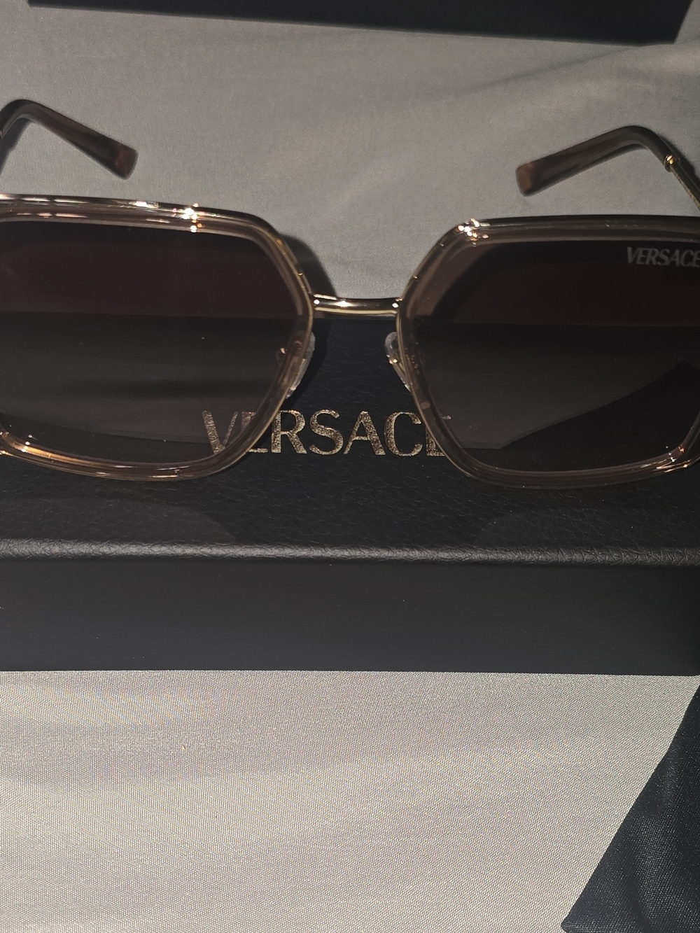Gorgeous Versace VE2261 Transparent Brown Square Sunglasses - Brand New Full Set